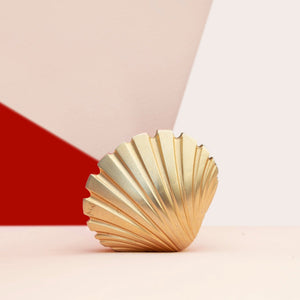 Open image in slideshow, Miss Weed Stay Golden Seashell Weed Grinder
